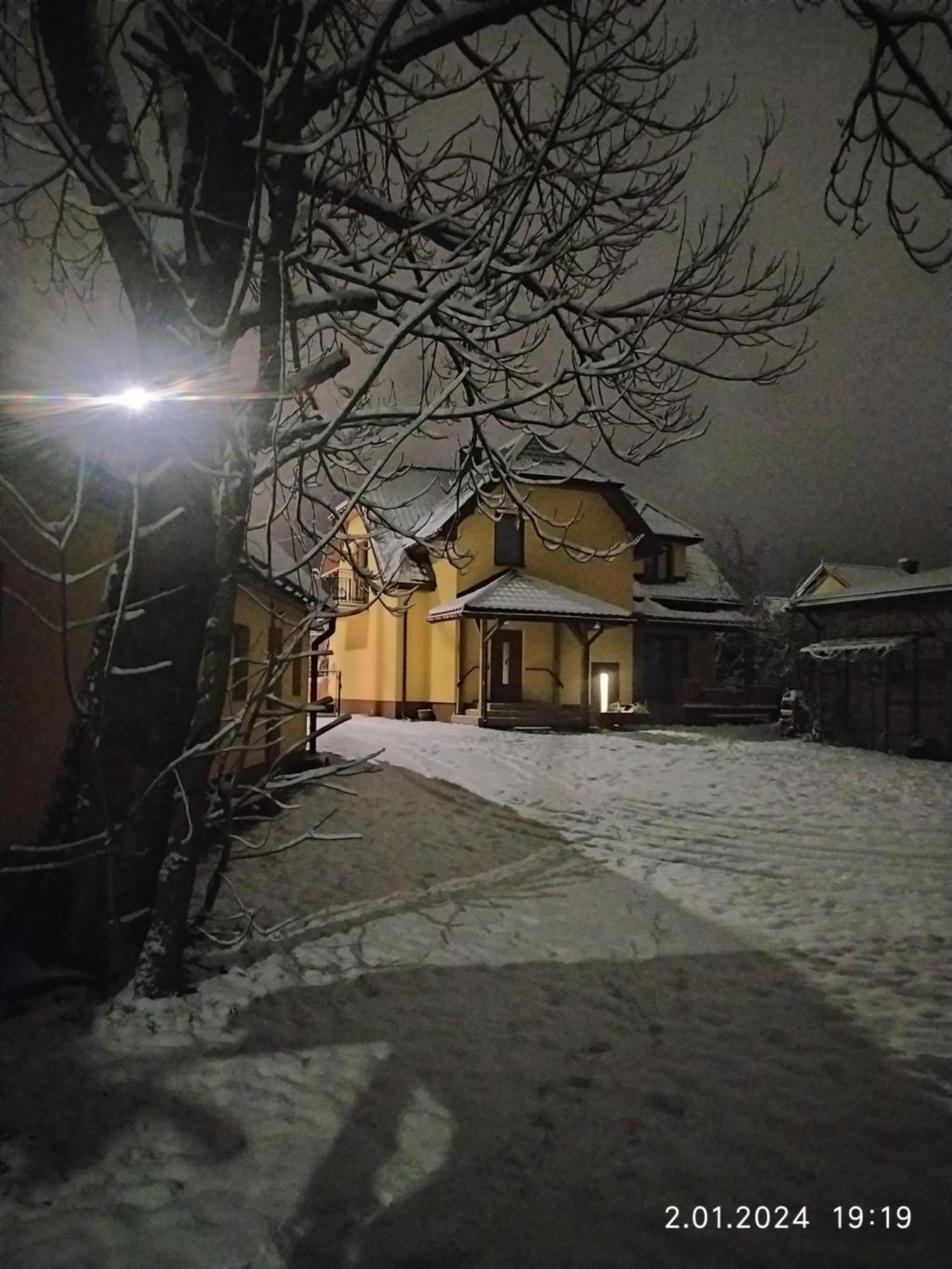Dolistowka: Apartamenty z Jacuzzi, Ogrodem i Placem Zabaw Goniadz Exterior photo