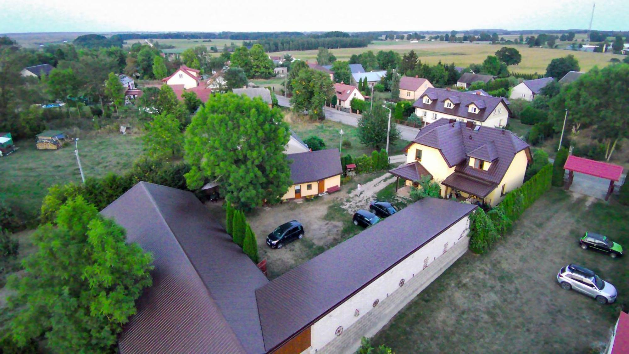 Dolistowka: Apartamenty z Jacuzzi, Ogrodem i Placem Zabaw Goniadz Exterior photo